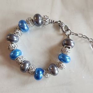 Beautiful Sparkly blue/silver Bracelet